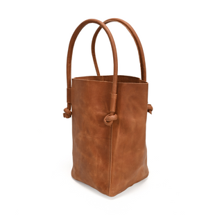 Elsie Leather Tote Bag, side angle, tote bag, tote bag leather, leather tote, knotted leather tote bag, genuine leather, knotted handles, handmade bag, luxury bag, fashion, liamandlana.com